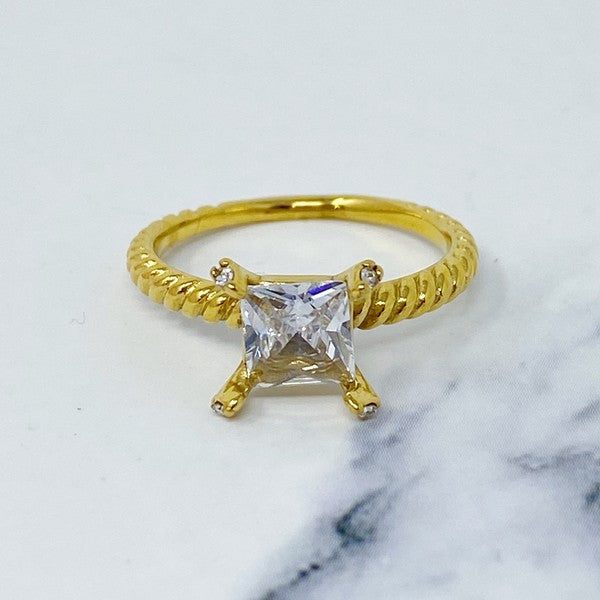 Anillo trenzado con una sola piedra