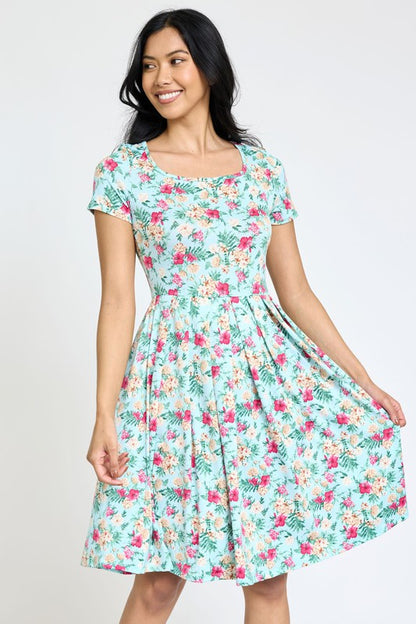 Vestido midi plisado de manga corta floral