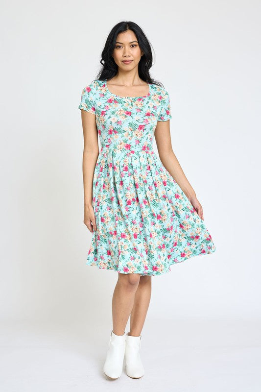 Vestido midi plisado de manga corta floral