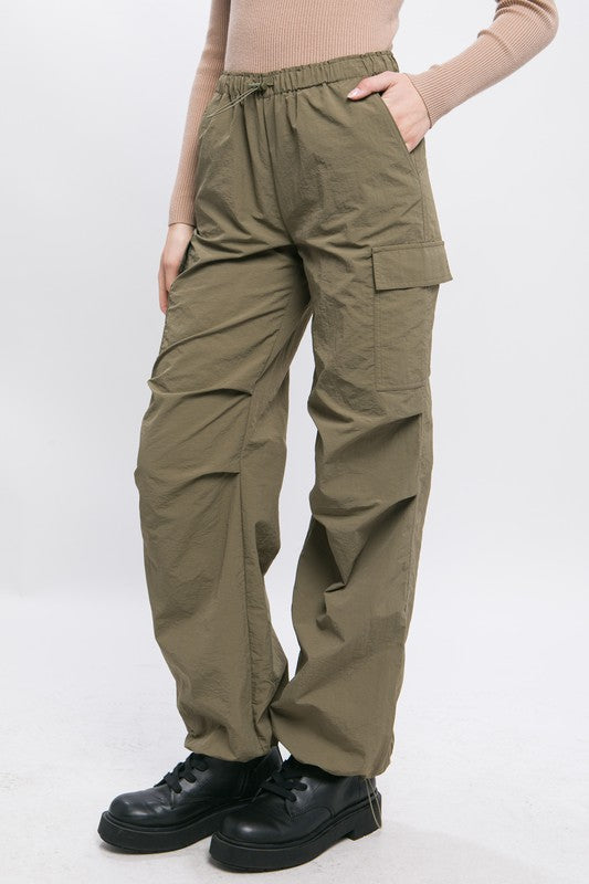 Pantalones cargo de paracaídas de corte holgado para mujer