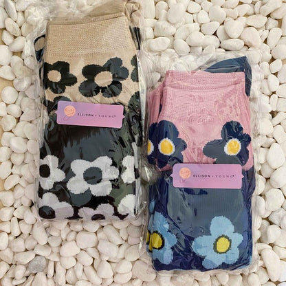 Modern Daisy Socks Set Of 2 Pairs