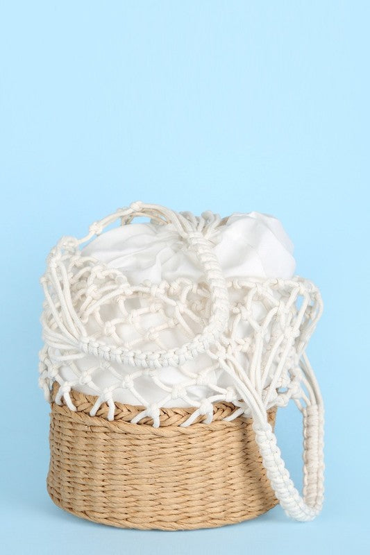 KNITTED BASKET BAG