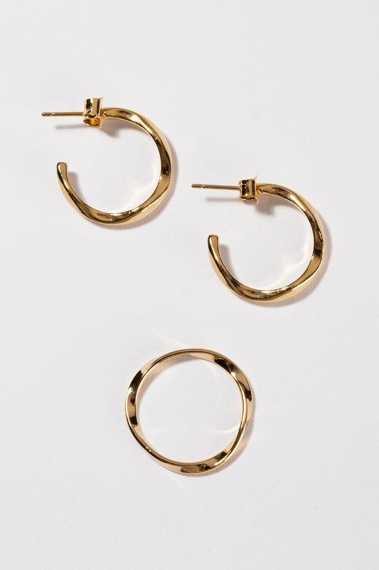 Conjunto de anillo y aretes Ripple - oro